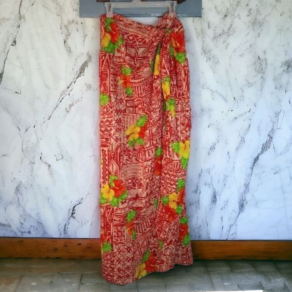 Hilo Hattie Hawaii Red Tropical Floral Sarong Wrap Dress Cover Up One Size